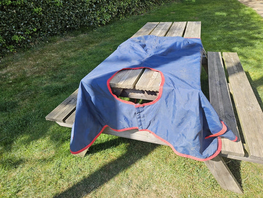 World Beeta Pony/Cob Size Navy And Red Horse Ride On Sheet RU195
