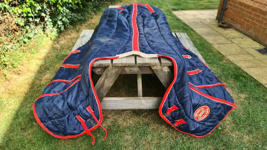 Shires 5'9 Navy And Red Stable Rug