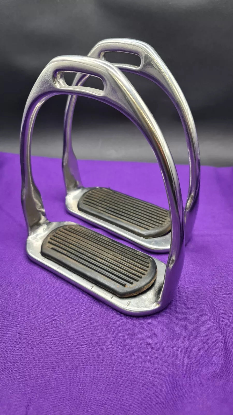 Requiste Stirrups 5.5"