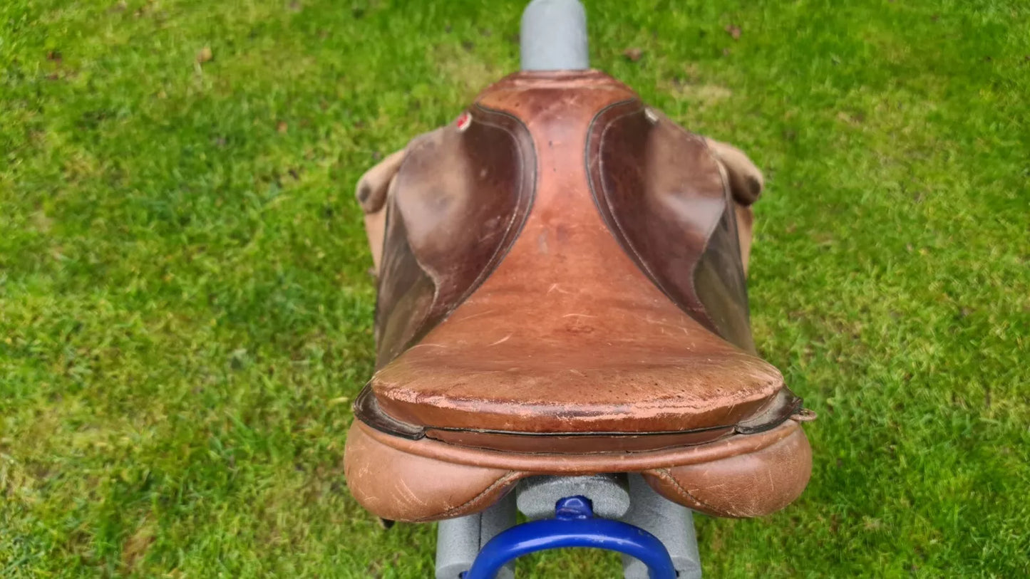 Albion Brown Leather GP Saddle 17.5"