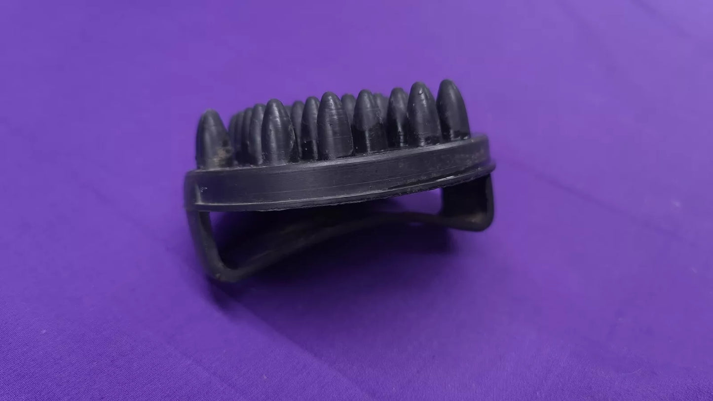 Black Round Rubber Groomer Curry Comb