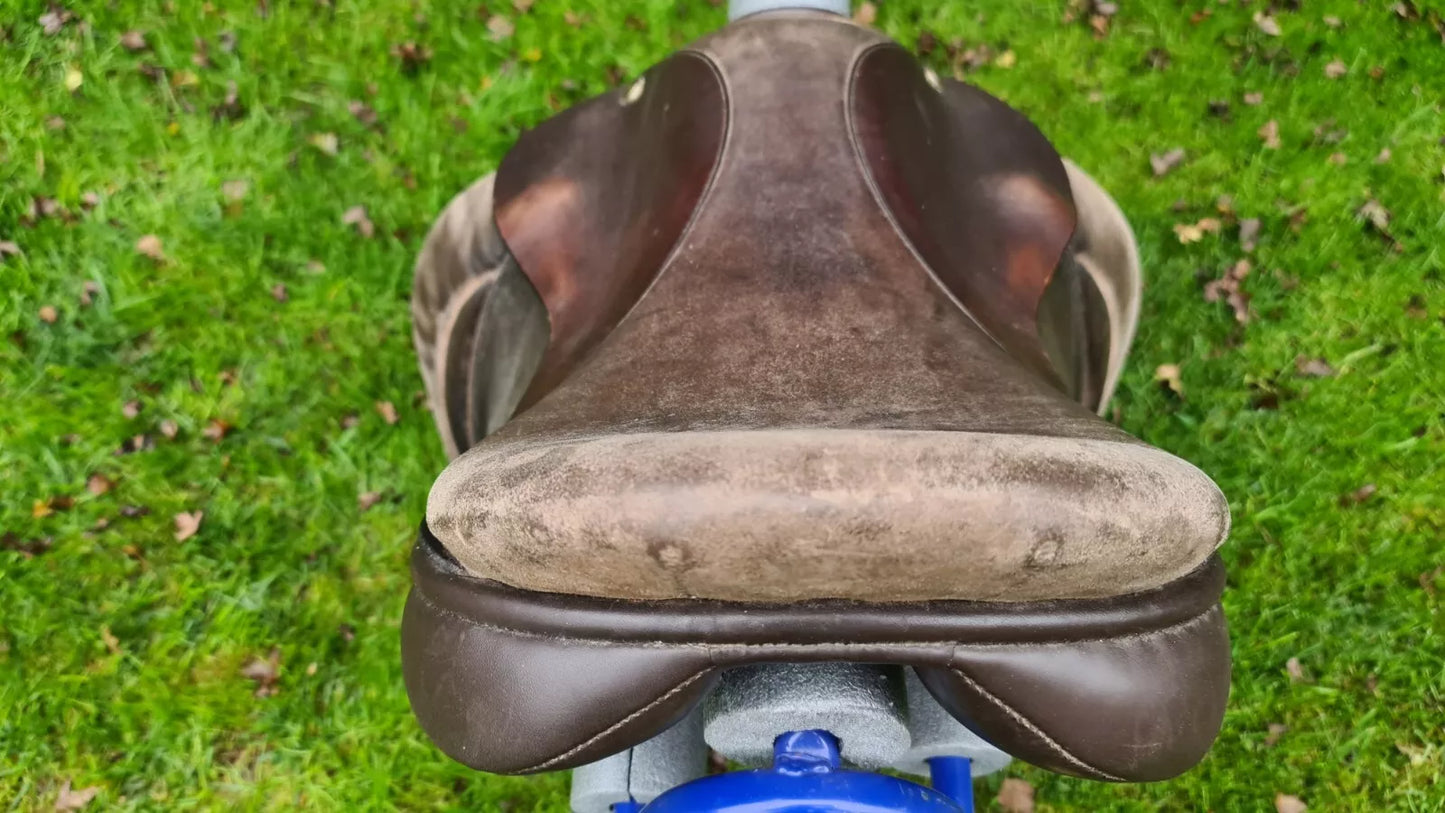 17" Brown Straight GP Saddle