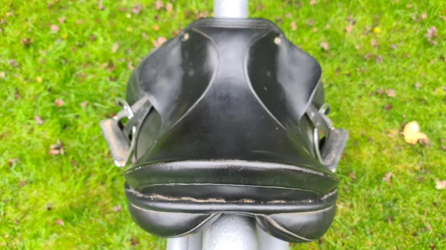 16.5" Black Leather Sandringham Working Hunter Show Saddle