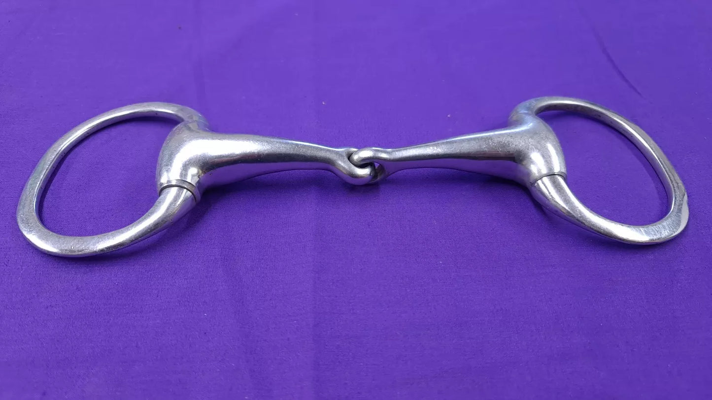 Flat Ring Single Jointed Eggbutt Snaffle 5.5"