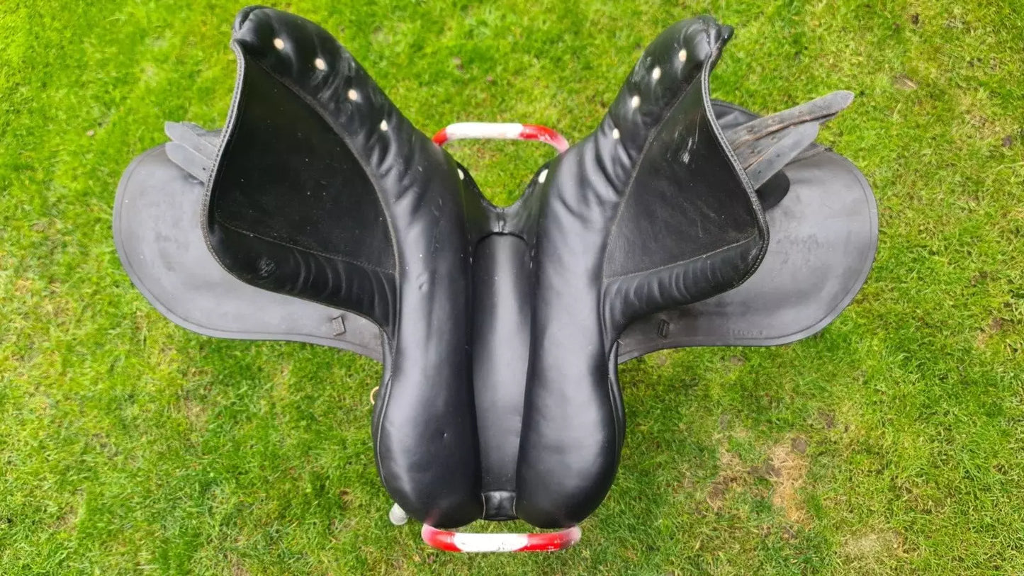 Lovatt & Ricketts Leather GP Saddle 18"