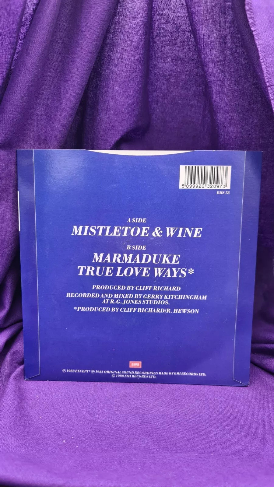 Cliff Richard Mistletoe And Wine EMS78 7" Vinyl Single Record