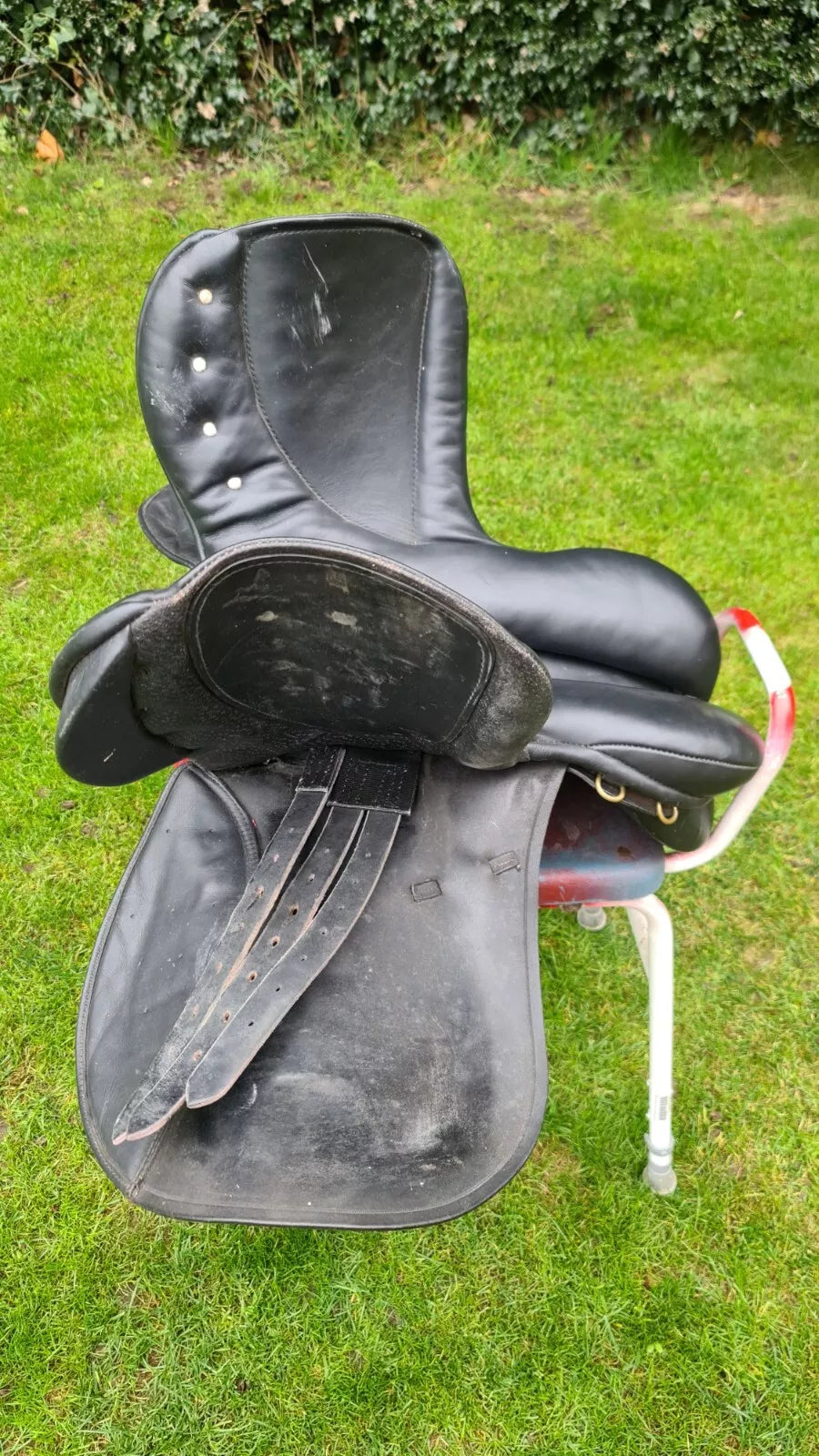 Lovatt & Ricketts Leather GP Saddle 18"